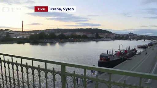 Železniční most na pražské Výtoni se bourat nebude