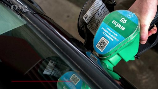 Pohonné hmoty před svátky dál zlevnily