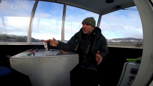 Lipenské jezero zamrzá