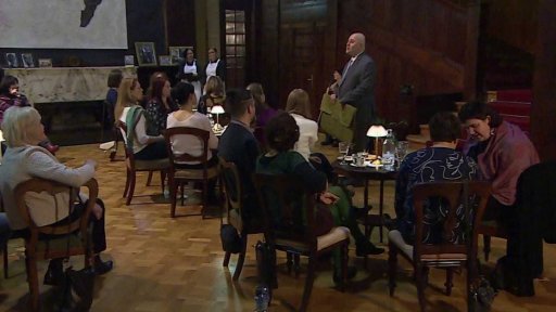 Divadelní večírek ve vile Löw-Beer