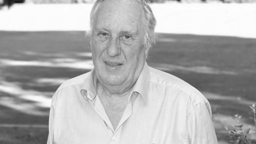 Zemřel Frederick Forsyth