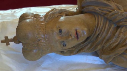 Socha Ludmily se vrátila do Česka