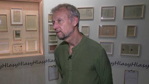 Malý Mehrin uvádí audiovizuální výstavu