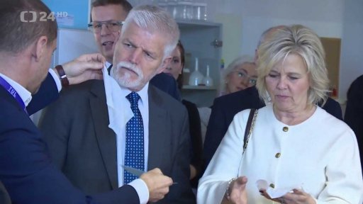 Vztahy budocí vlády s prezidentem