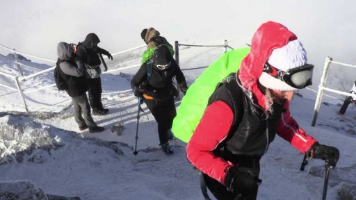 Pády z hřebenů Krkonoš