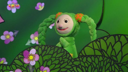 Fany našla kuchaře, který si koloběžku půjčil pro rozvoz jídel do pohádek, Matoušovi posílá dort + omluvu