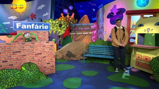 Matouš s Fanynkou na vlakovém nádraží. Jak se jezdí vlakem a co dělat, když se ztratíte jako Fany…