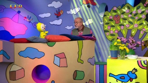 Květnová básnička + květnová svačina: rozkvetlá louka s pampeliškou na chlebu…