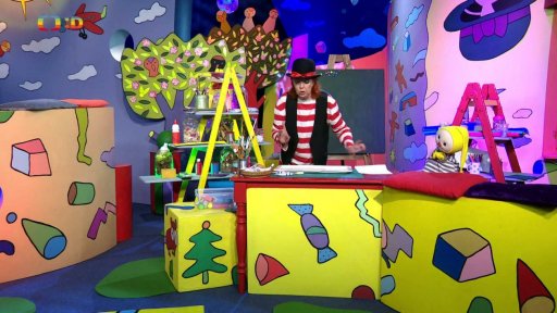 Z Františka se motýl nevylíhl a tak mu Majda motýlí křídla vyrobí + písnička OTAKÁREK…