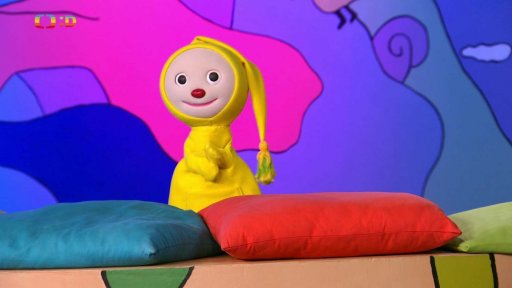 Na skejtu přijíždí Jirka Sirka (loutka) vítá děti a upozorňuje, že nedostal helmu + pozvánka do divadla…