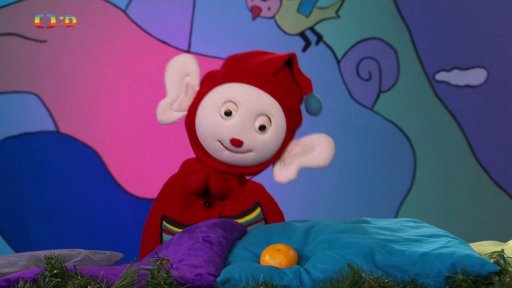 Ve školce je malý Mikulášek, který si nacvičuje, jak to bude dělat, až bude velkým Mikulášem…