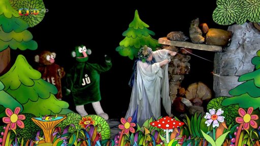 Jůheláci a Jezinka lákají Plivníka.