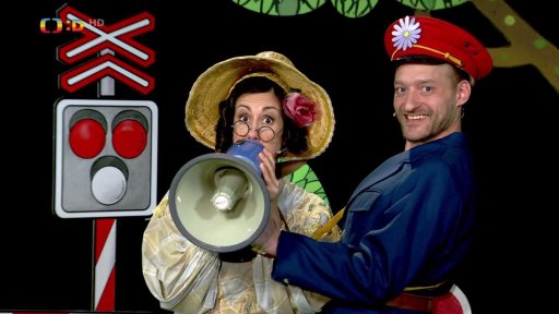 Polapil opět ve výpravčí uniformě se spolu s Pipetou loučí s kamarády.