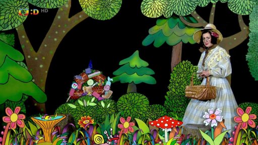 Muf si hraje na Mufomága a snaží se vyčarovat dobroty.