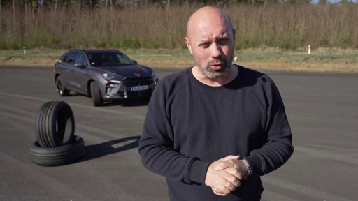 Nová generace vysokovýkonné pneumatiky pro sportovní modely