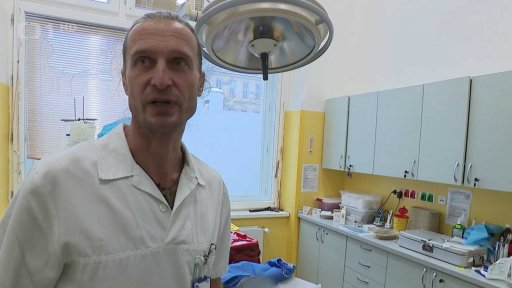 Úrazy kvůli ledovce