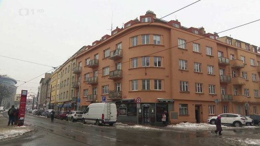 Hrozí pád sněhu a rampouchů