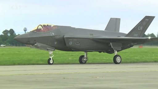 Velvyslanec USA kritizoval klesající výdaje na obranu