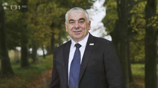 Senátor Vosecký opustil STAN