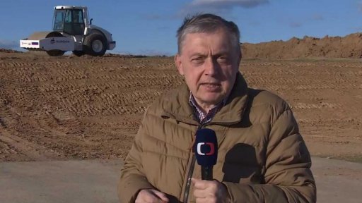 Stavba posledního úseku dálnice D11