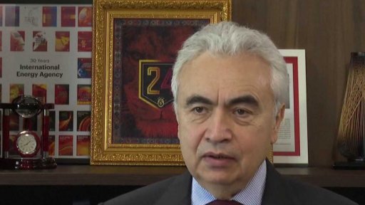 Nejistota ohledně dodávek leteckého paliva