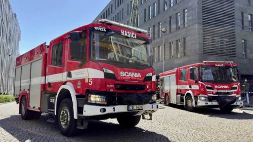 Požár střechy v Praze