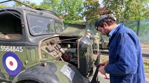 Plzní projel konvoj historických vozidel
