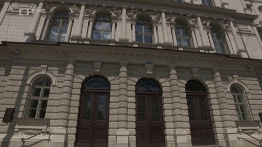 Ústavní soud se ohradil proti výhrůžkám a fotce