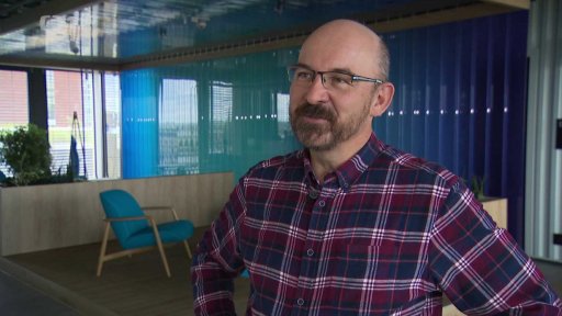 Střet umělé inteligence na internetu