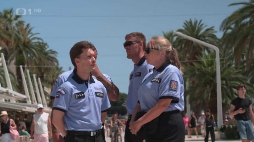 Čeští policisté v Chorvatsku a pomoc truristům