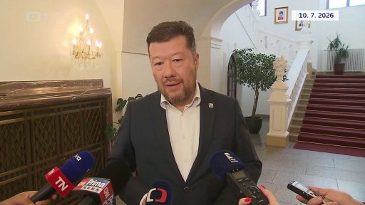 Vládní pře o tiché víno i pražské letiště