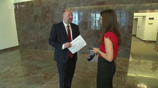 Nízké využití elektronických náramků
