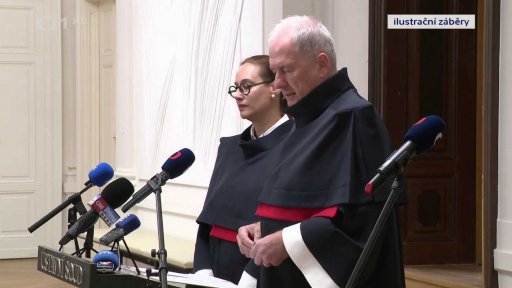 Ústavní soud vyhověl matce ve sporu o děti