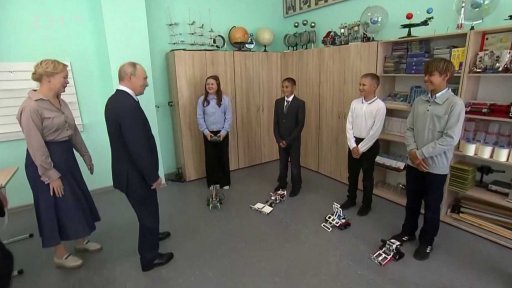 Putin na sporném území