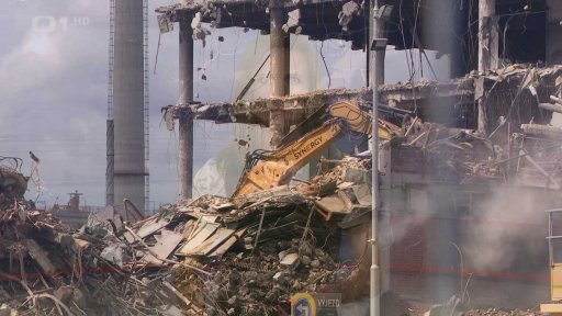 Demolice vyhořelé budovy ve Zlíně