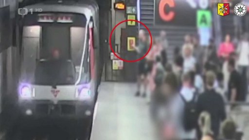 Záchrana v pražském metru
