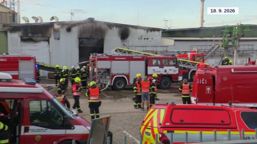 Škoda 400 milionů po požáru haly na Rakovnicku