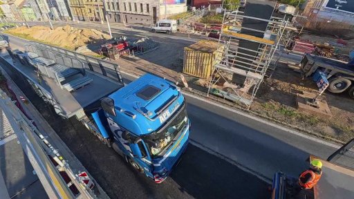 Stavba lávky na Rokycanskou ulici v Plzni