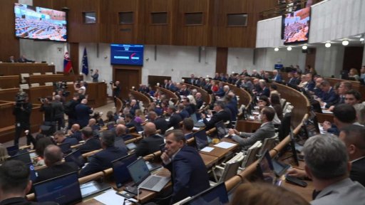 Schválení rozpočtu na Slovensku a test koaliční jednoty