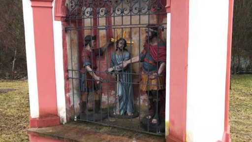 Krádeže památek a návrat ukradené sochy do Římova