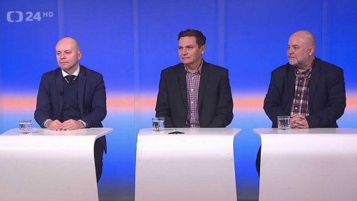 Vláda o programovém prohlášení a změnách služebního zákona