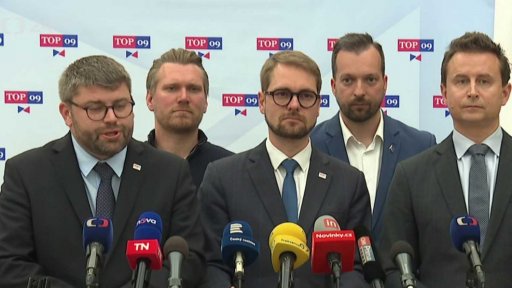 Blokace sněmovny kvůli volbě radních ČT