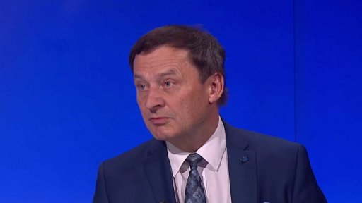 Evropské akcie reagují na pokračující nejistotu