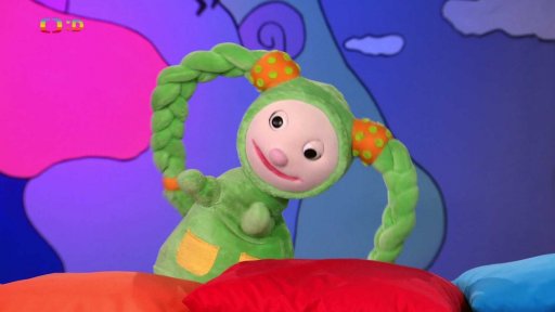 Fany má zpívací den, takže všechno zpívá a z Matouše je dirigent…