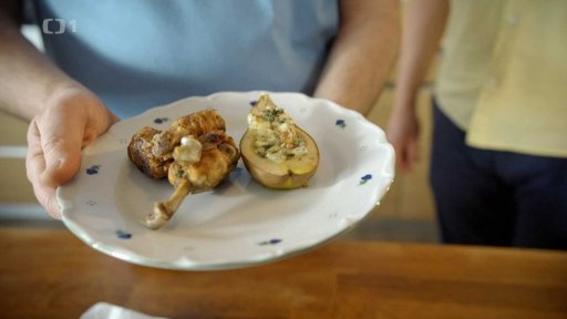 Kuřecí paličky s mandlemi, zázvorem a pečenými hruškami