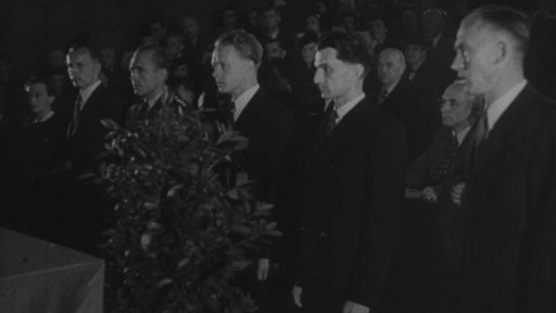 První promoce studentů UK