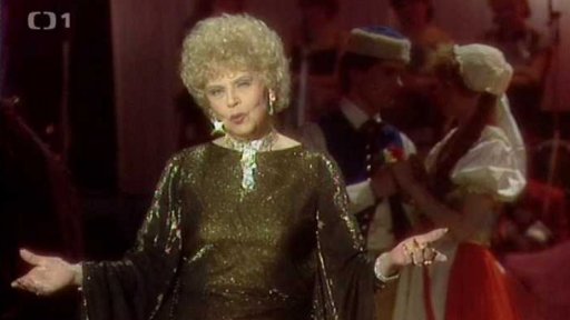 Nelly Gaierová - Divadlo