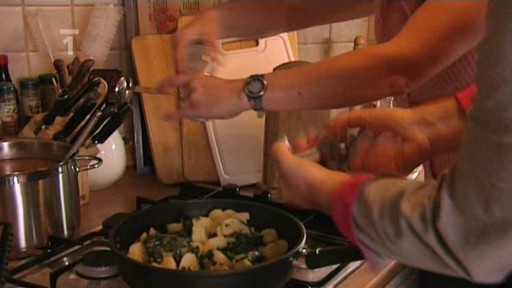 Brambory na kopřivách