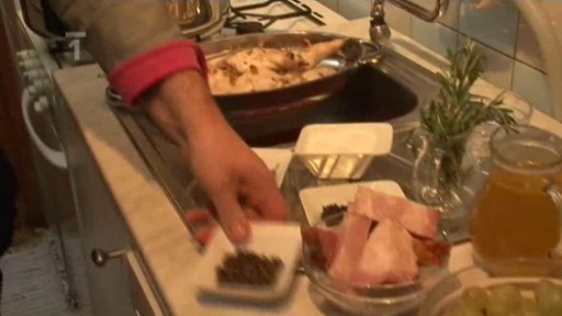 Králičí stehna na hroznovém víně s pažitkovou kari rýží