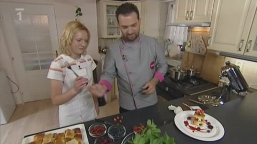 Millefoglie s malinovou omáčkou a ovocem